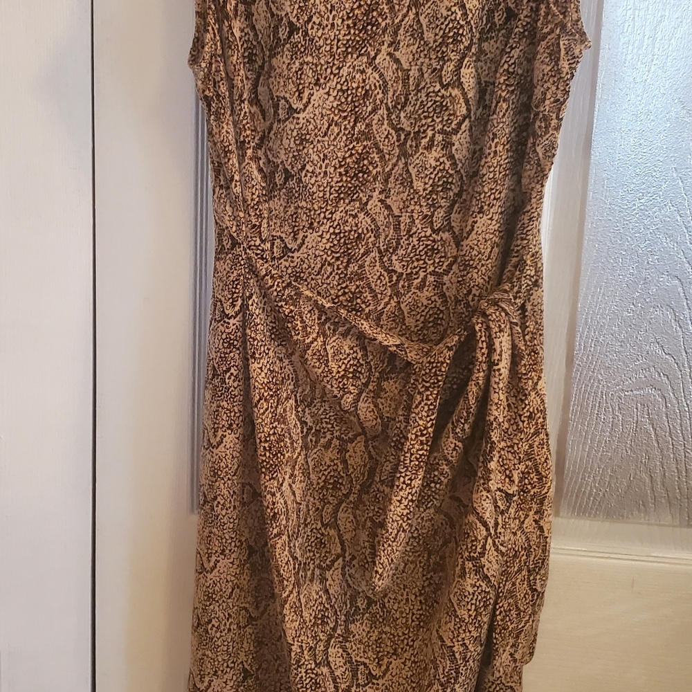 Sag Harbor Wrap Front Dress. S 10